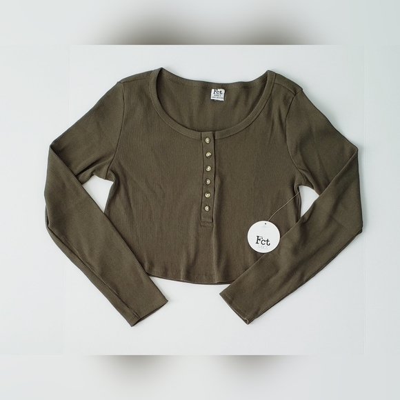 FULL CIRCLE TRENDS Crop Top - Picture 2 of 7